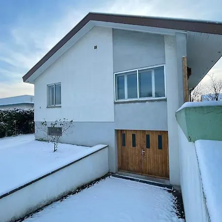 Maison Individuelle 100 M2, Jardin Et Parking Prive *