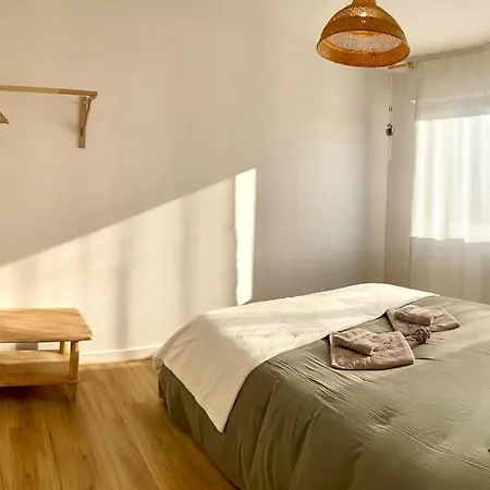 Maison Individuelle 100 M2, Jardin Et Parking Prive