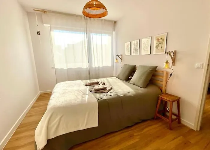 Maison Individuelle 100 M2, Jardin Et Parking Prive 度假居 *