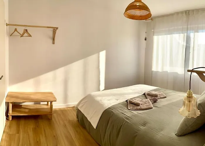 Maison Individuelle 100 M2, Jardin Et Parking Prive